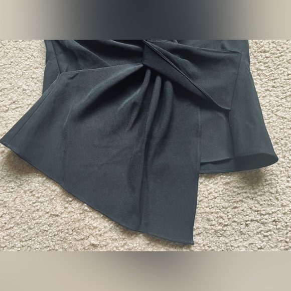 Cazinc The Label Sierra Twist Top: Black - Picture 8 of 10